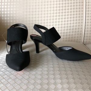 Life Stride Black Sling-Back Pumps